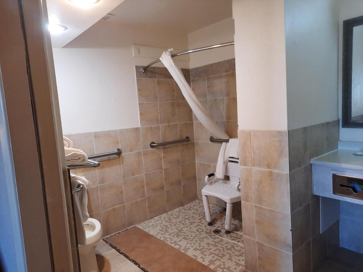 Quality Inn & Suites Grants - I-40 Экстерьер фото