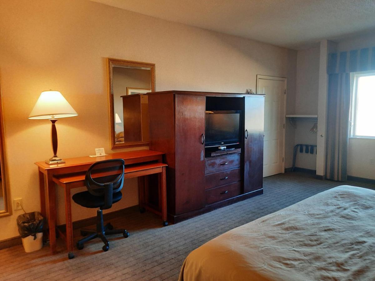 Quality Inn & Suites Grants - I-40 Экстерьер фото