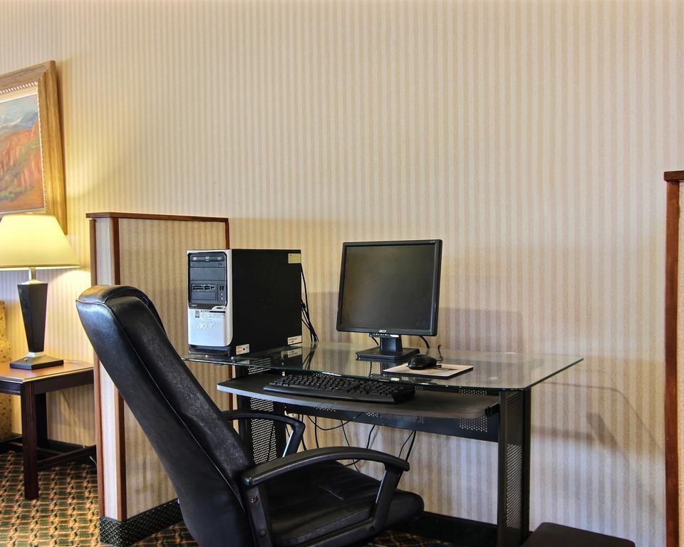 Quality Inn & Suites Grants - I-40 Экстерьер фото