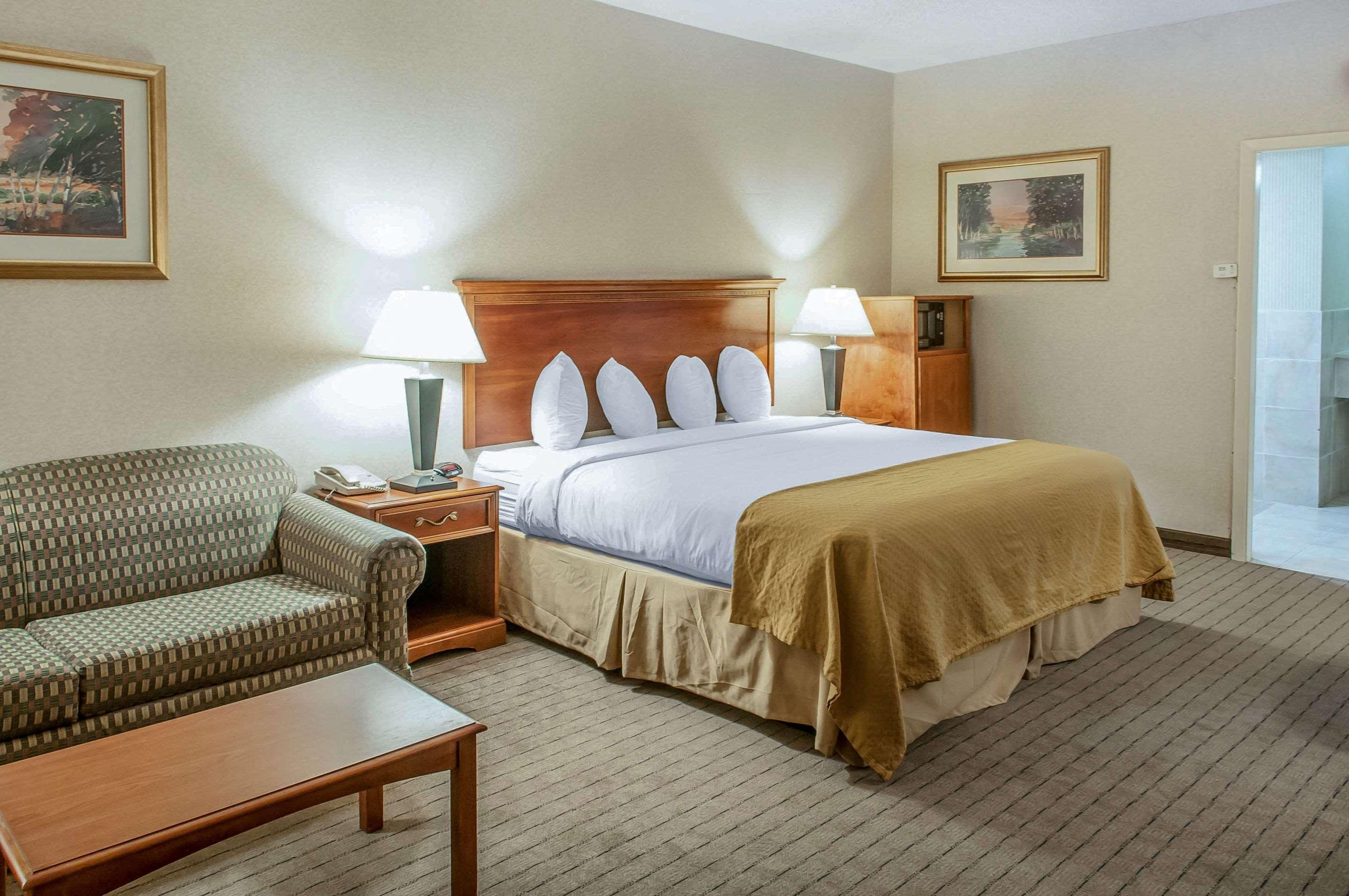 Quality Inn & Suites Grants - I-40 Экстерьер фото