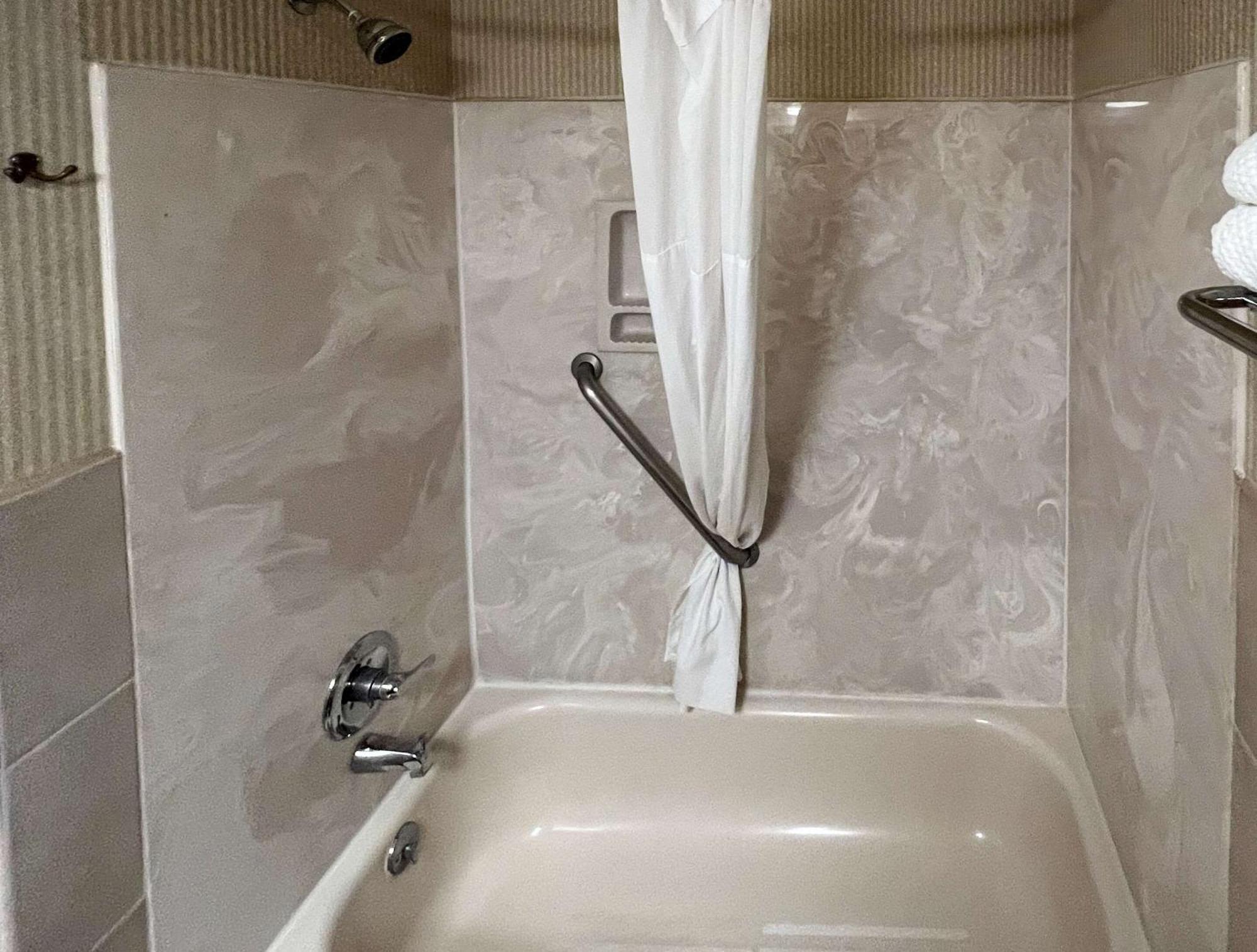Quality Inn & Suites Grants - I-40 Экстерьер фото