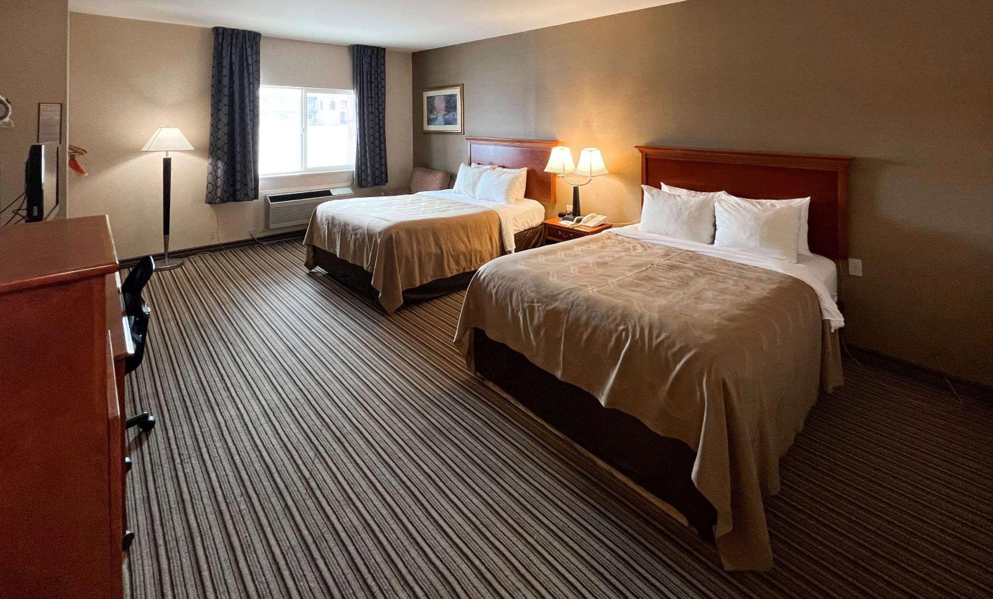Quality Inn & Suites Grants - I-40 Экстерьер фото
