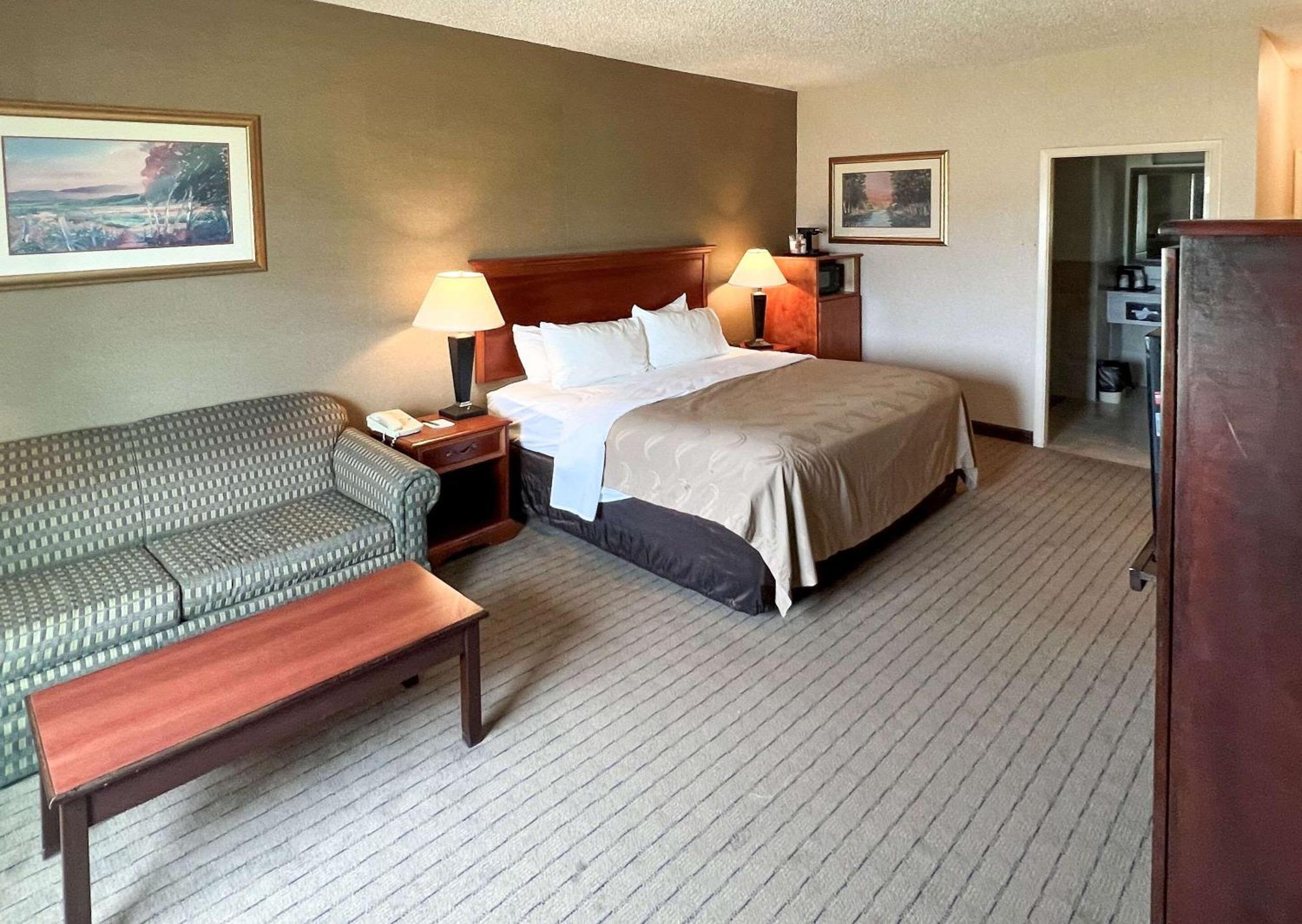Quality Inn & Suites Grants - I-40 Экстерьер фото