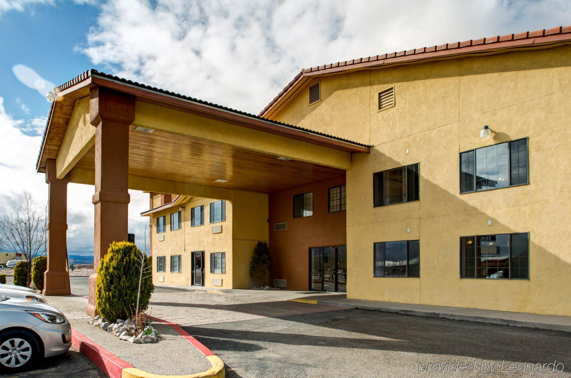 Quality Inn & Suites Grants - I-40 Экстерьер фото