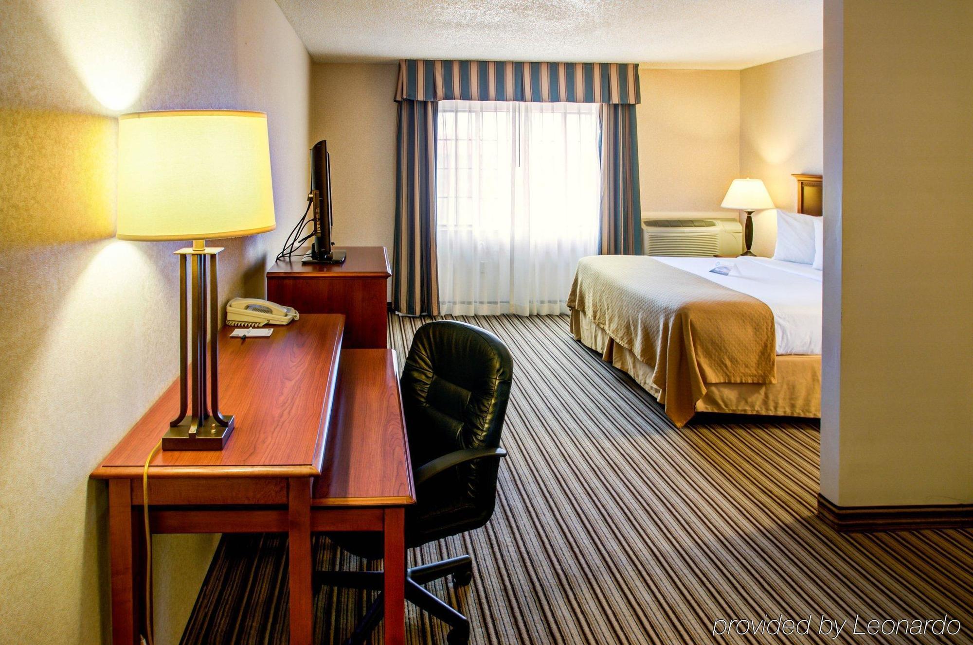 Quality Inn & Suites Grants - I-40 Экстерьер фото